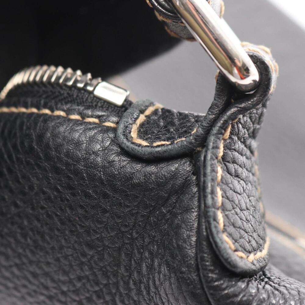 CHANEL Black Leather Shoulder Bag - Picture 8 of 12